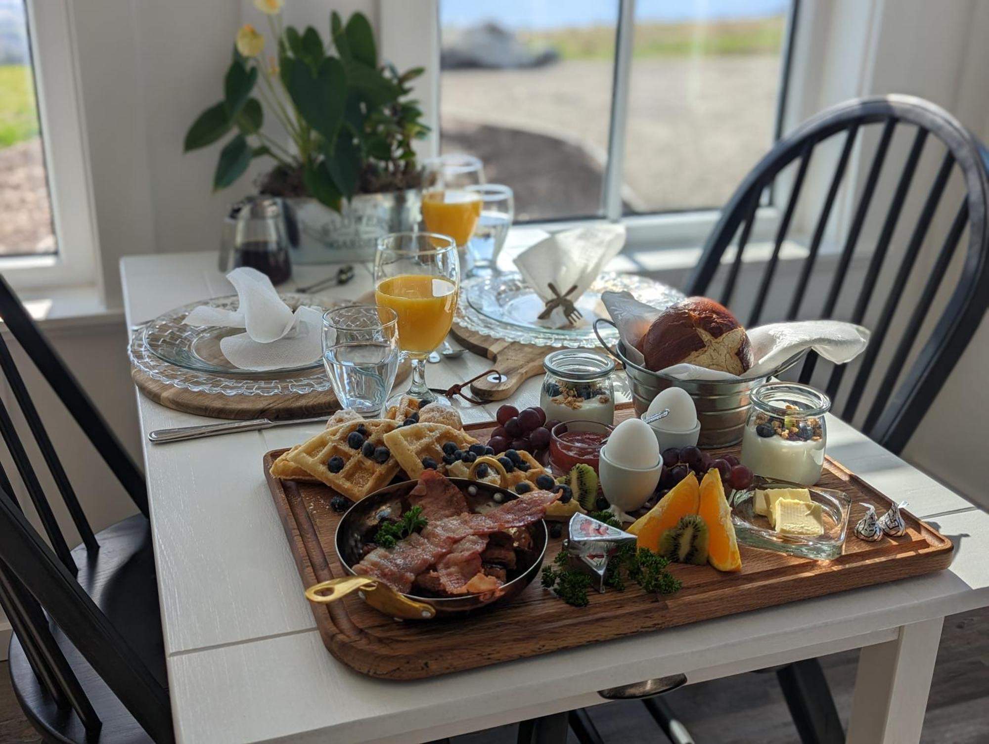Autumn Lane B&b, Elegance & Stunning Lakeviews Bed & Breakfast 4*