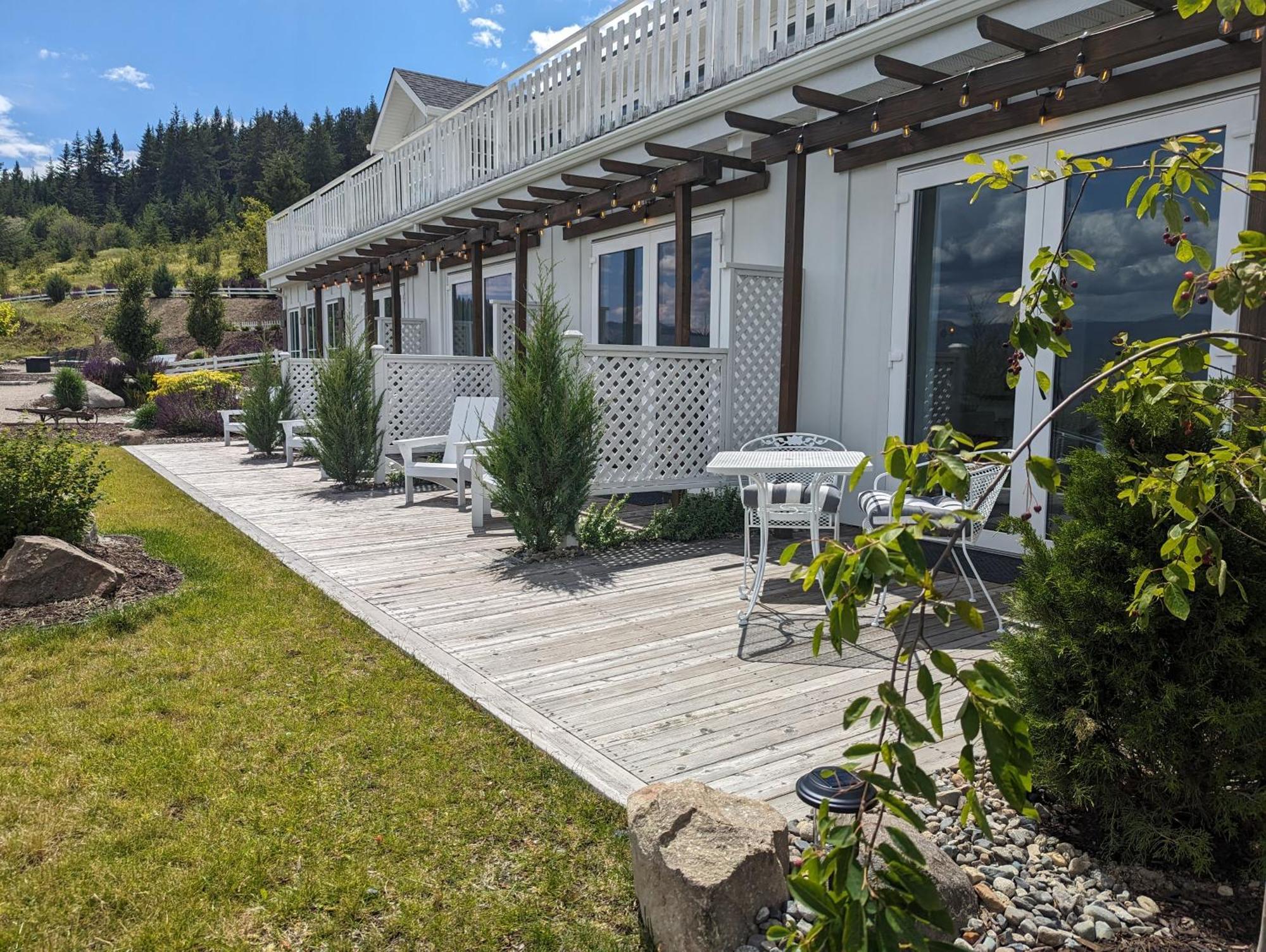 Autumn Lane B&b, Elegance & Stunning Lakeviews